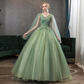 Hoobd Quinceanera Dress Elelgant V-neck Green Party Prom Ball Gown Vintage Lace Embroidery Solo And Host Quinceanera Dresses