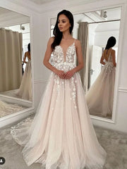 BEACH Spaghetti Strap Deep V Neck Wedding Dress For Bride Lace Appliques Sparkly Tulle Backless Gorgeous Bridal Gowns