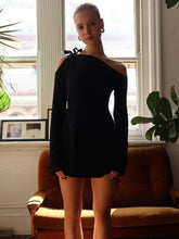 2023 Summer Sexy Strapless Longsleeve Hollow Out Mini Dress For Women Bandage Slim Inclied Shoulder Dress Party Night