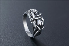 European and American Vintage Titanium Steel Embrace Love Rings