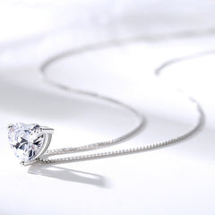 Valentine's Day Gift Three Prongs Heart-shaped Zircon Pendant Silver Necklace for Women