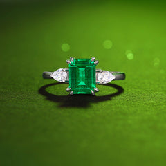 (1.5CT) Lab-Created Emerald Solitaire Adjustable Open-ended Silver Ring for Women