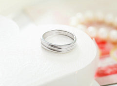 Stripe with a Row of Zircon Silver Couple Ring