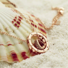 Valentine's Day Gift Zircon Circle with Heart Shape Silver Necklace for Women