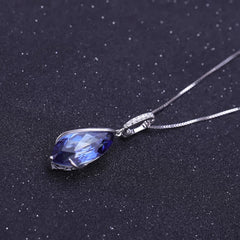 Luxury Retro Fashion Design Inlaid Natural Crystal Pendant Silver Necklace for Women