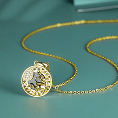 Moonlight Deer Round Pendant Zircon Sterling Silver Necklace