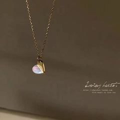 Gold Colour Heart Shape Solitaire Pendants Collarbone Necklace for Women