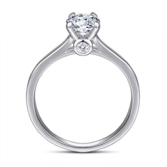 Four Prongs Round Zircon Solitaire Silver Ring for Women