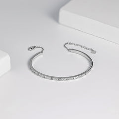 Carving Pattern with Square Zircon Silver Bracelet for Women