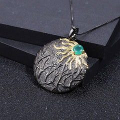 Dark Style Retro Design Natural Green Agate Chasing The Sun Pendant Silver Necklace for Women