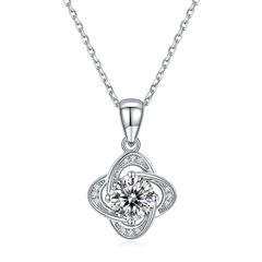 Clover with Round Cut Moissanite Necklace