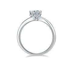 6 Prongs 0.5 Carat Round Cut Moissanite Twist Arm Engagement Ring