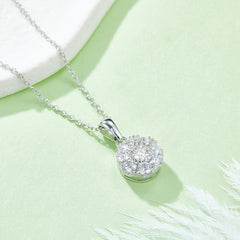 Circular Flower Core Moissanite Necklace