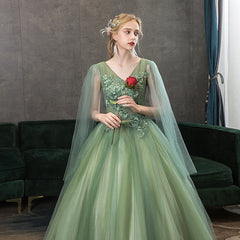Hoobd Quinceanera Dress Elelgant V-neck Green Party Prom Ball Gown Vintage Lace Embroidery Solo And Host Quinceanera Dresses