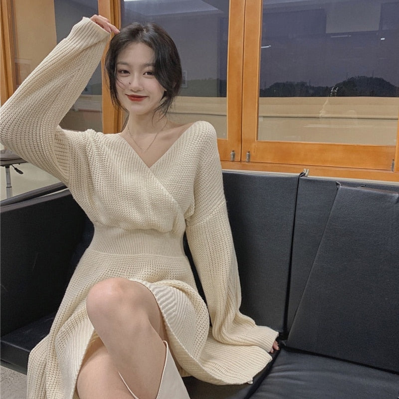 Hoobd Atumn Knitted Dress Women Long Sleeve V-Neck Sexy Pure Color Elegant Sweater Mini Dress Female Party One Piece Dress Korean