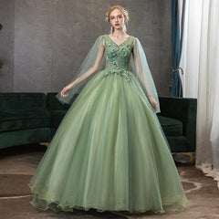 Hoobd Quinceanera Dress Elelgant V-neck Green Party Prom Ball Gown Vintage Lace Embroidery Solo And Host Quinceanera Dresses