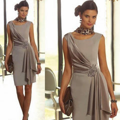 Hoobd Latest On Sale Short Mother of the Bride Dresses Sleeveless Jewel Neck Pleating Wedding Party Dresses Knee Length Beaded