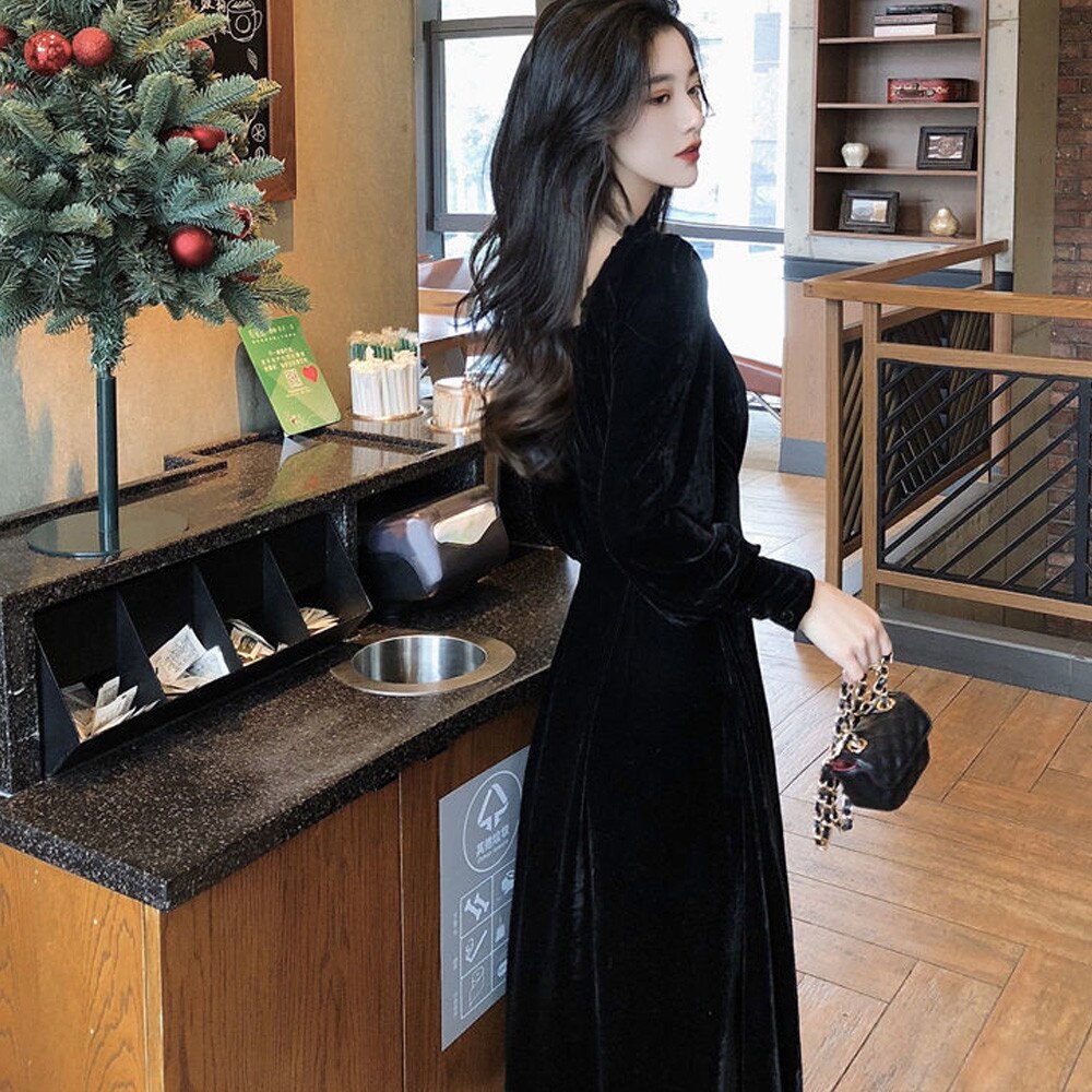 Hoobd Vintage Black Velvet Dress 2023 Women Autumn Winter Warm Long Sleeve Maxi Dress French Elegant V-Neck Party Dresses