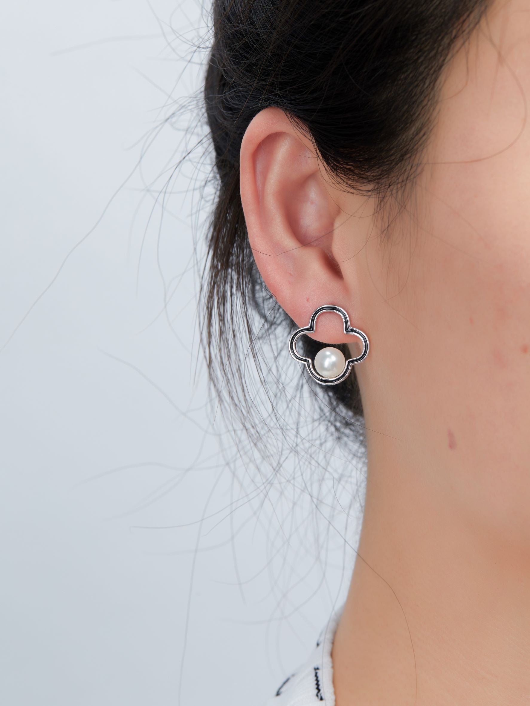 Black Enamel Clover with Pearl Stud Earrings