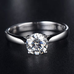 Solitaire 1.0 Carat Round Cut Moissanite Engagement Ring