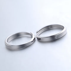 Simple Single Zircon Silver Couple Ring
