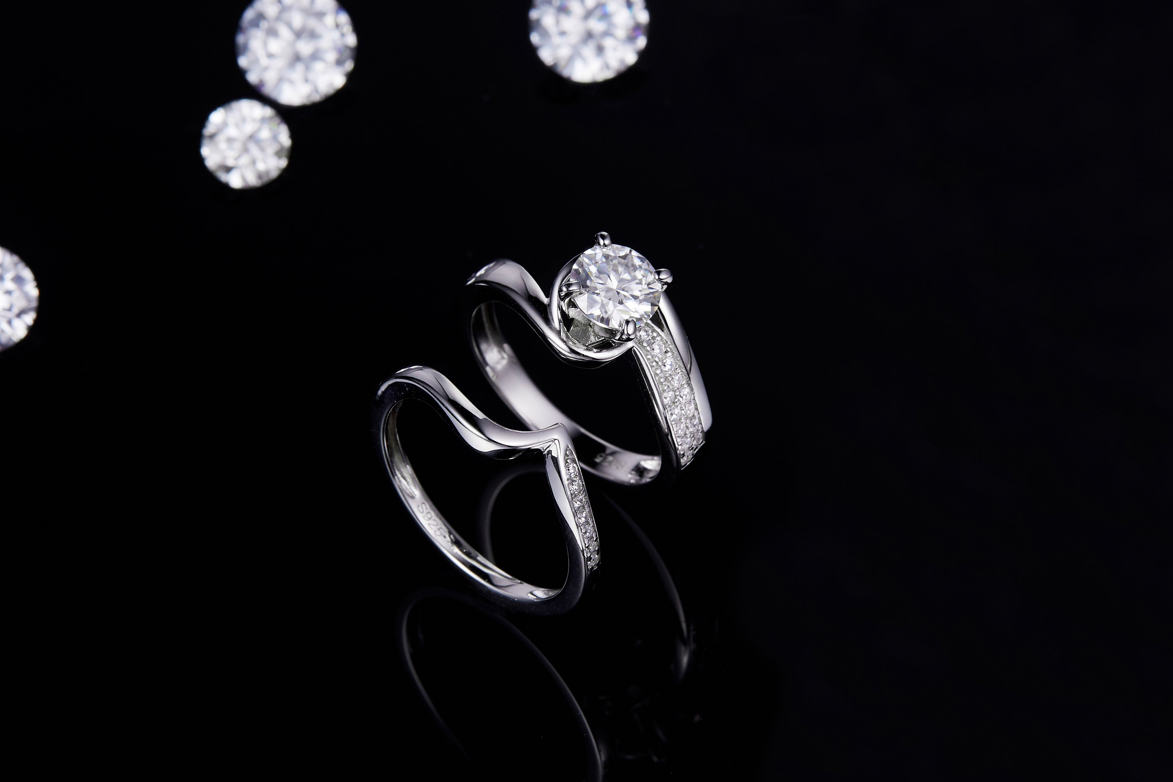 Twist Moissanite Band Engagement Rings Pack