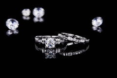 Round Moissanite Engagement Ring Pack