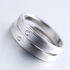 Simple Single Zircon Silver Couple Ring