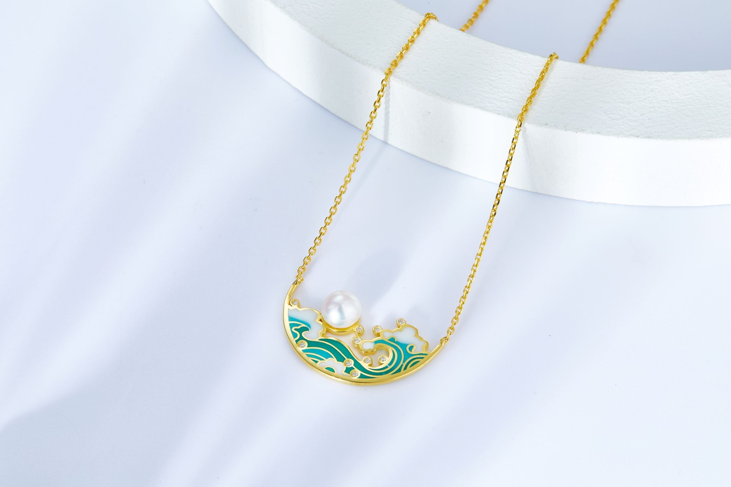 Enamel Tide Pearl Semicircle Necklace