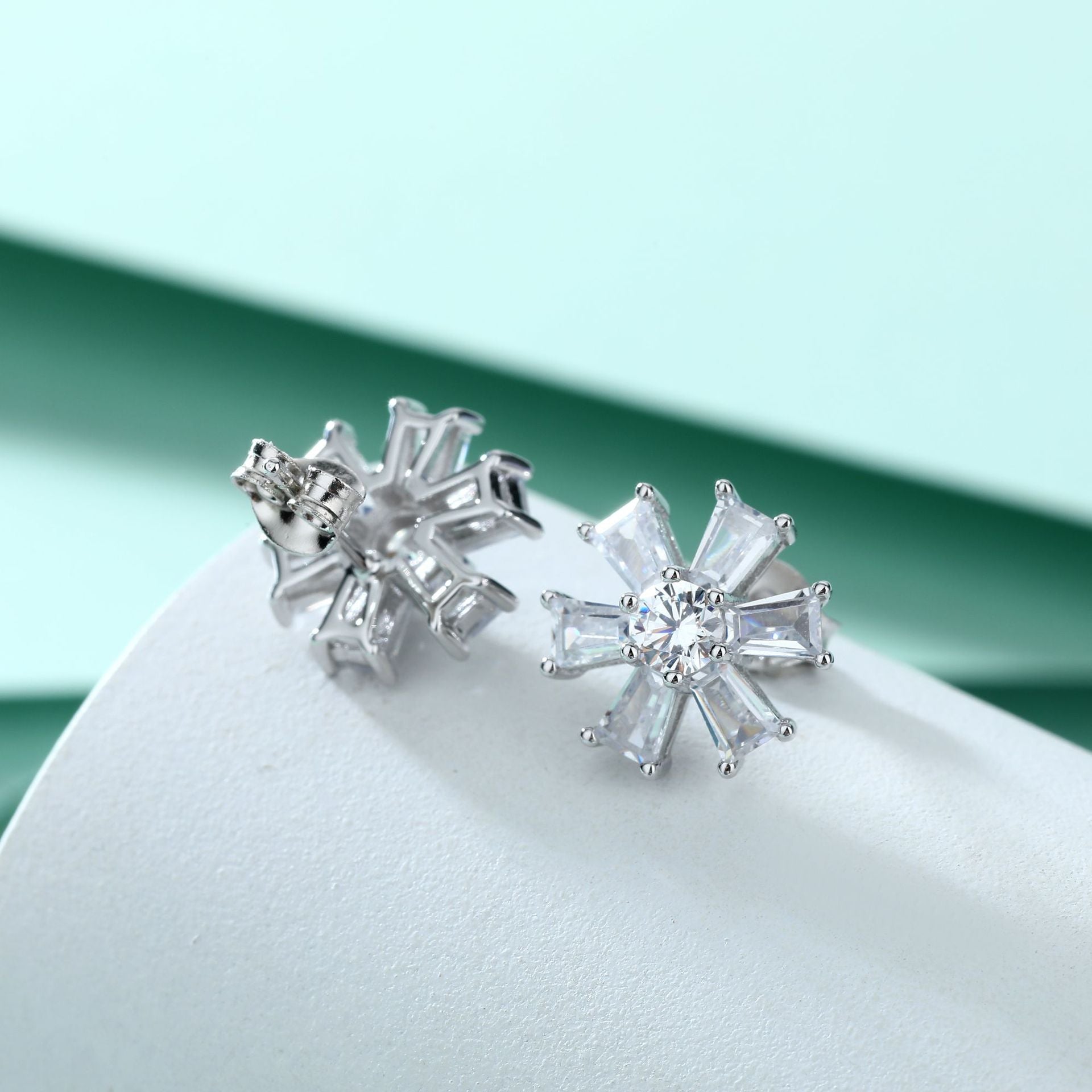 Zircon Rudder Silver Studs Earrings for Women