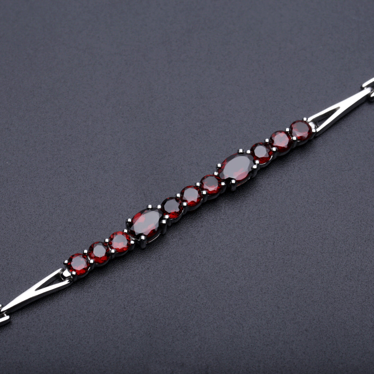 A Row of Natural Garnet Beading Silver Bracelet