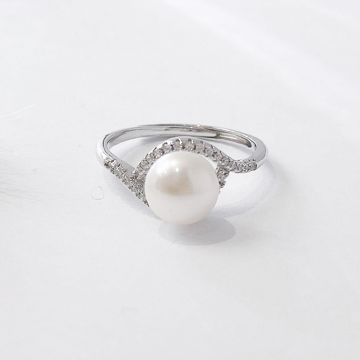 Natural Pearl Twisted Arm with Zircon Silver Ring for Women