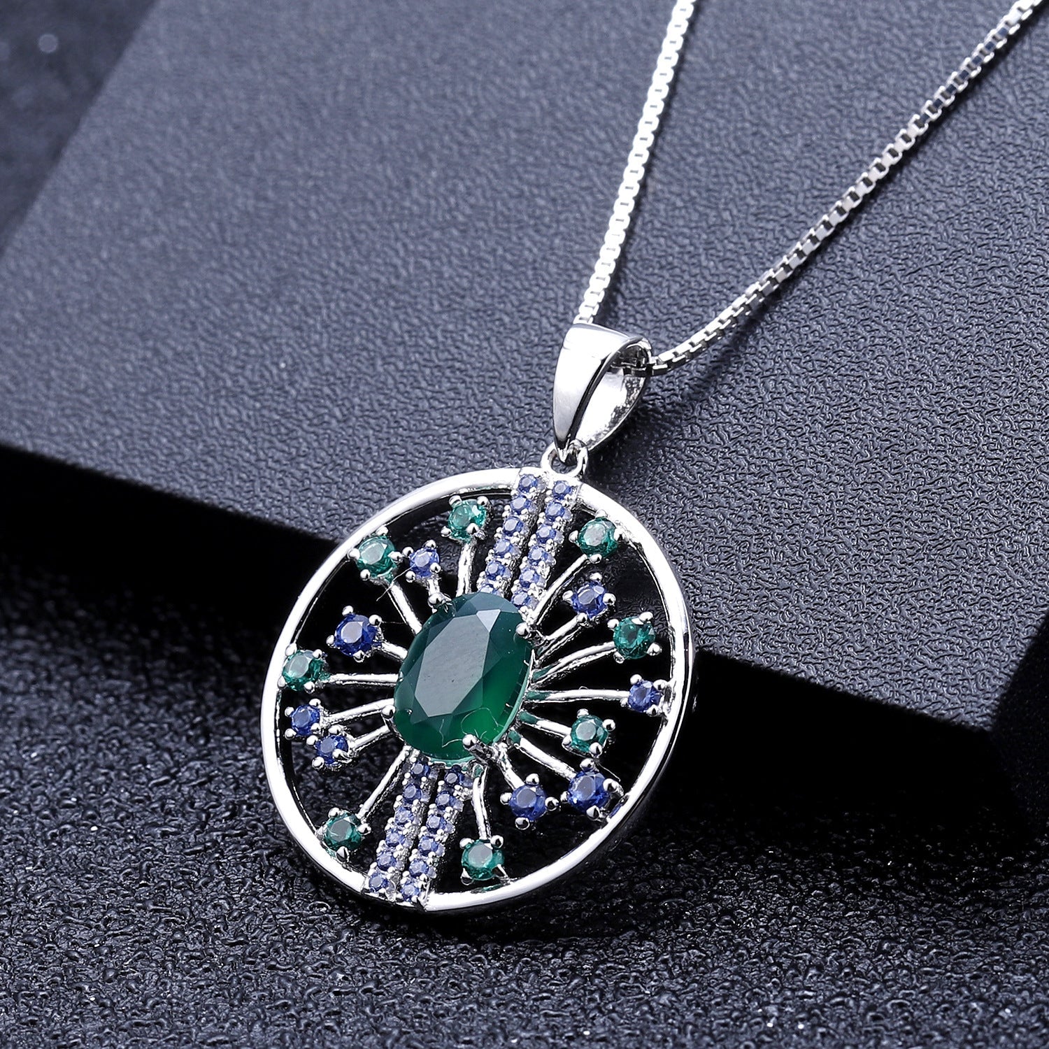 Premium Retro Design Natural Green Agate Pendant Silver Necklace for Women