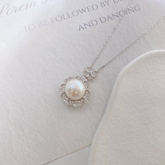 Natural Freshwater Pearl Soleste Halo with Zircon Clover Pendant Silver Necklace for Women