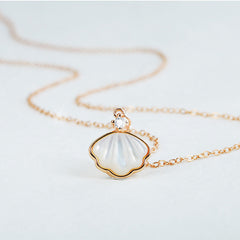 Mother-of-pearl Shell Pendant Silver Necklace for Women