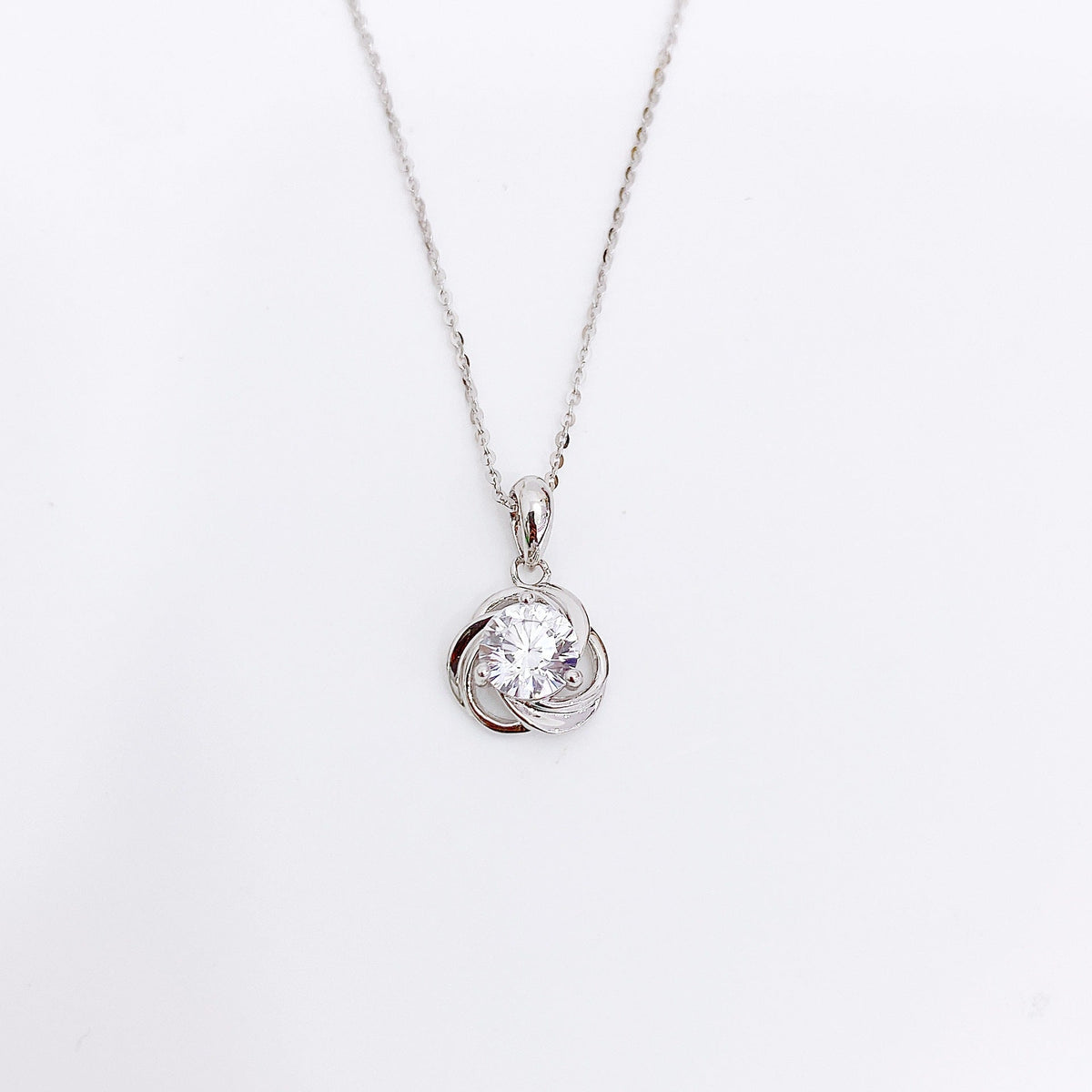 Three Petals Flower with Round Zircon Pendant Silver Necklace for Women