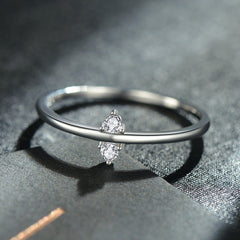 S925 Sterling Silver Temperament Niche Design Ring, Female Zircon Inlaid with European and American Internet Famous Instagram Style Light Luxury Tail Ring Jewelry