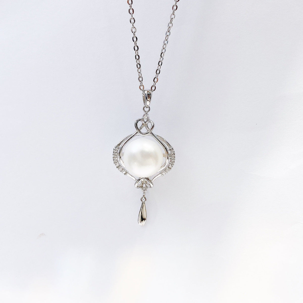 Round Natural Pearl Lantern Shape Pendant Silver Necklace for Women