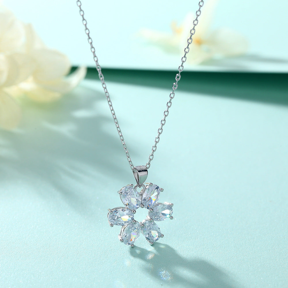 Zircon Petals Flower Pendant Silver Necklace for Women