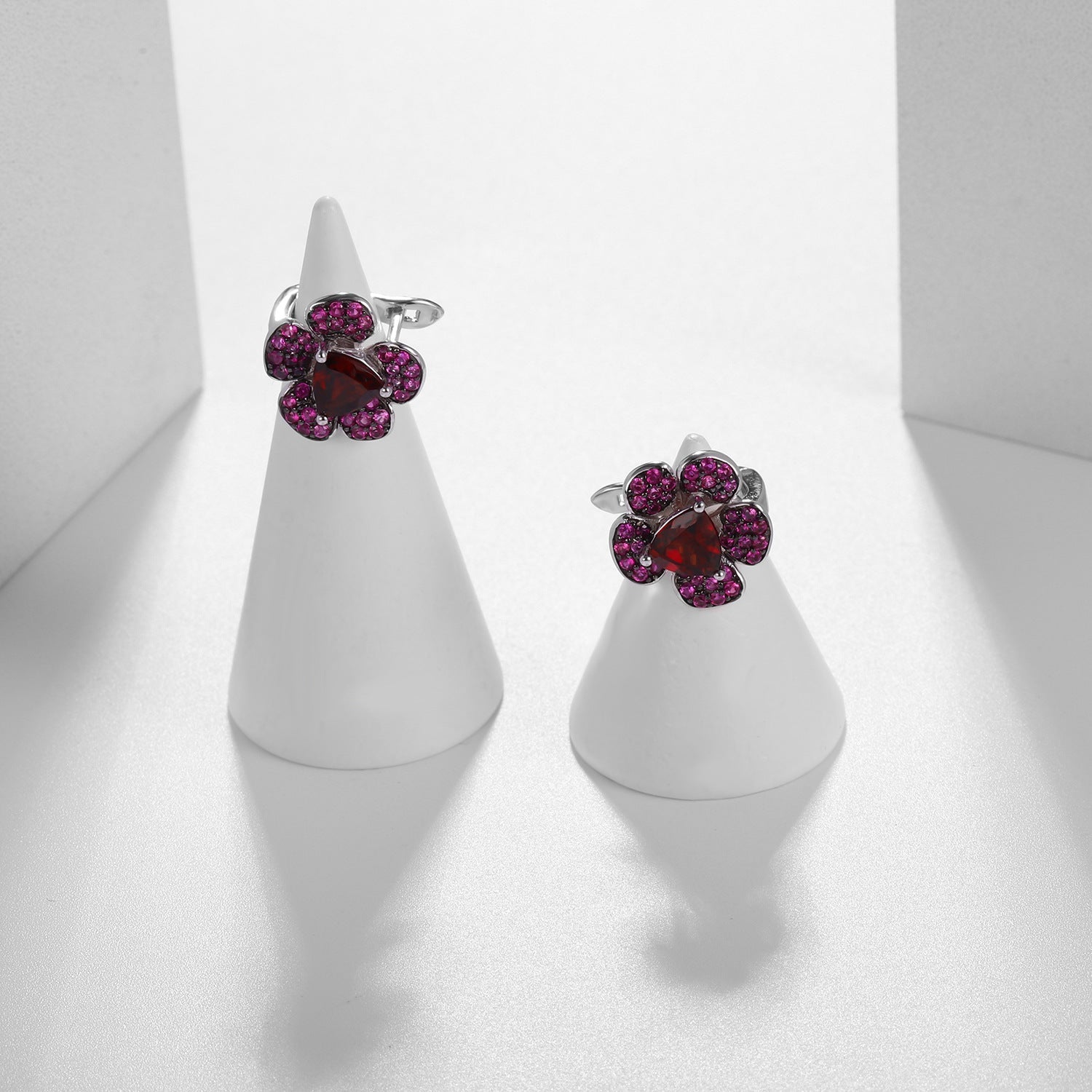 Simple Natural Style Inlaid Colourful Gemstoes Flower Silver Studs Earrings for Women