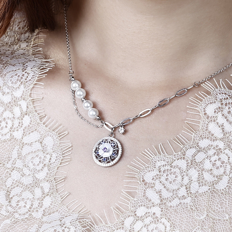 Mother-of-pearl and Zircon with Beading Pearl Circle Pendant Silver Necklace for Wome