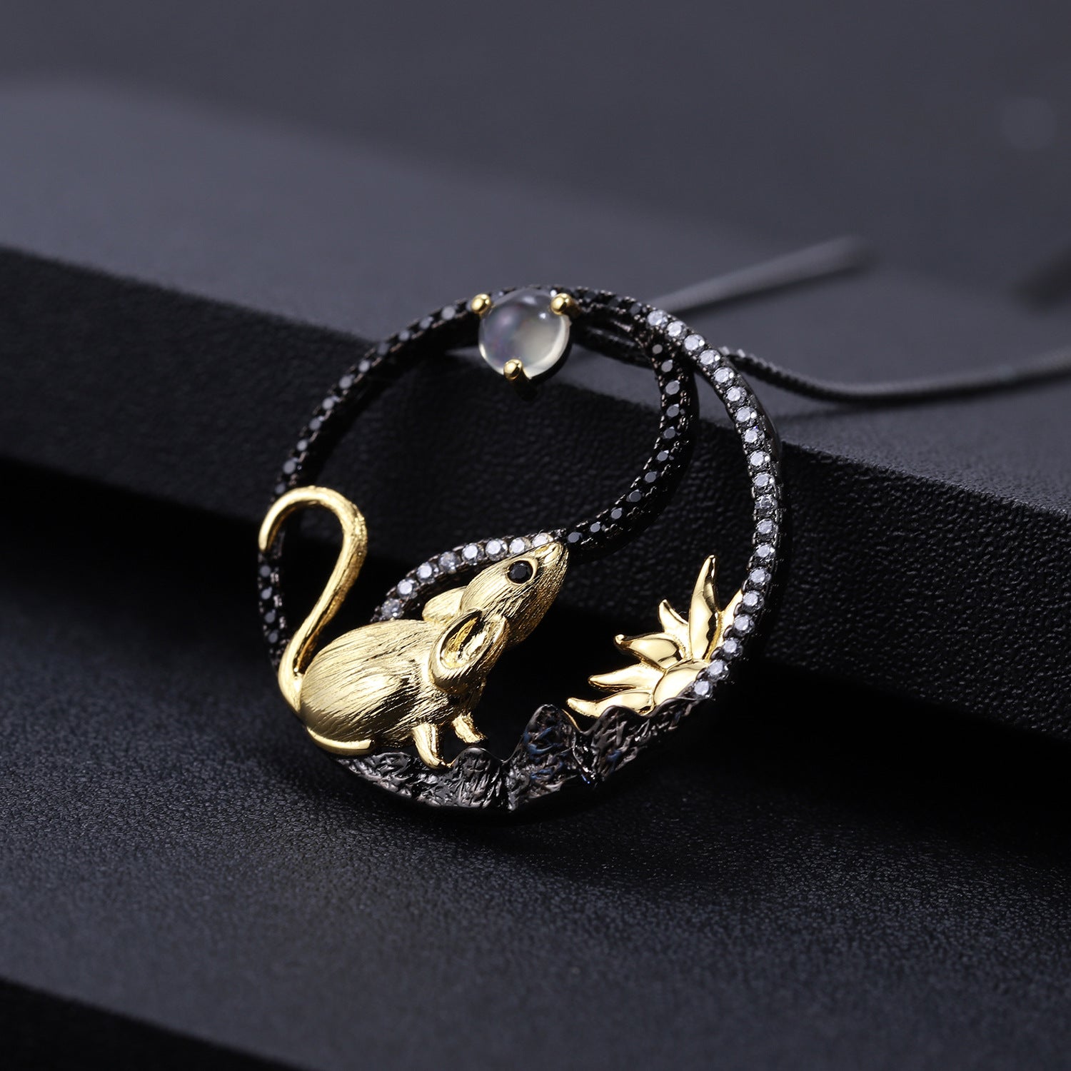 Chinese Style Element Design Zodiac Series Rat Natural Gemstone Pendant Silver Necklace for Women