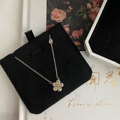 Zircon Little Flower Silver Necklace for Women