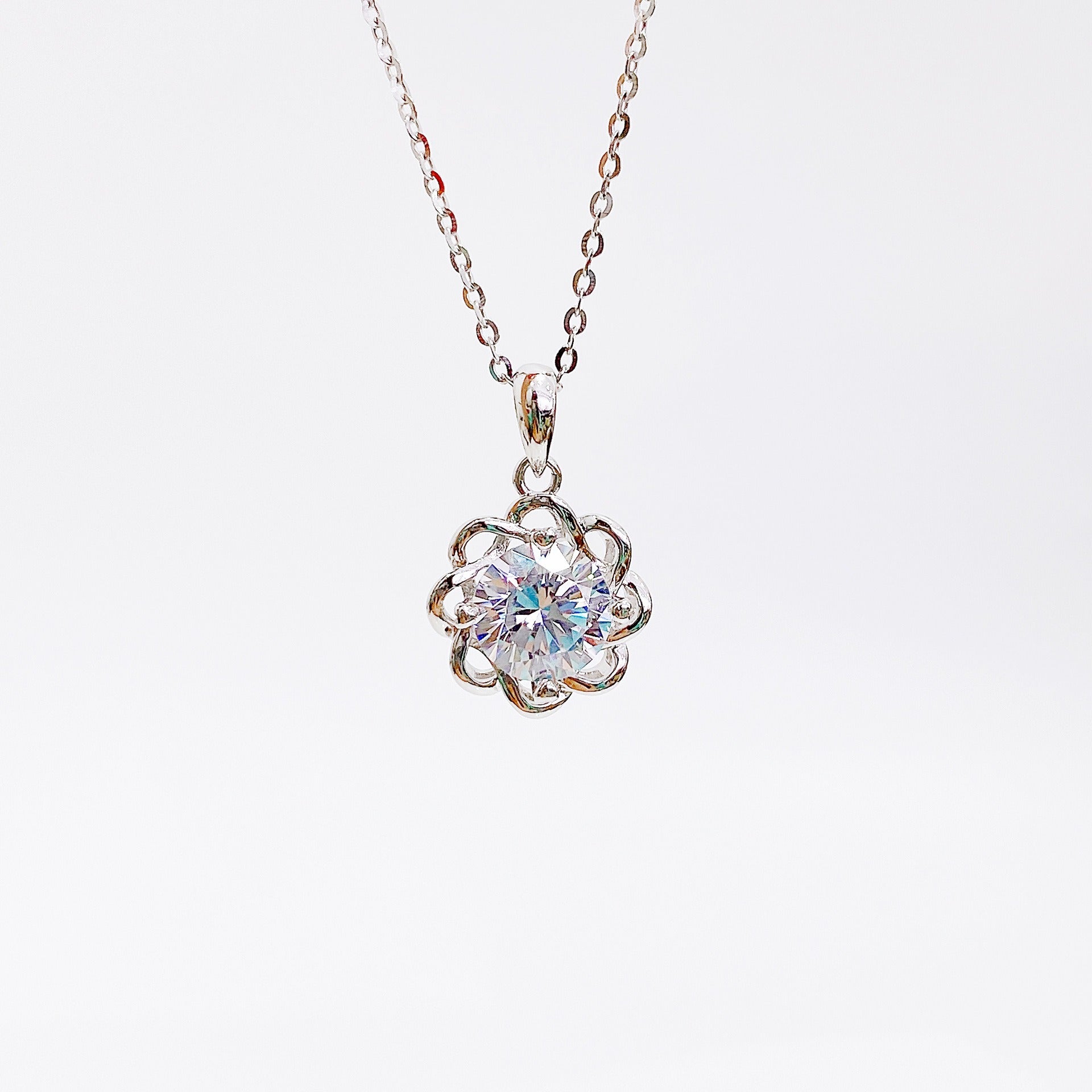 Round Zircon Hollow Petal Pendant Silver Necklace for Women