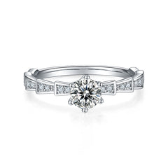 Snake Bone 0.5Carat Round Moissanite Engagement Ring