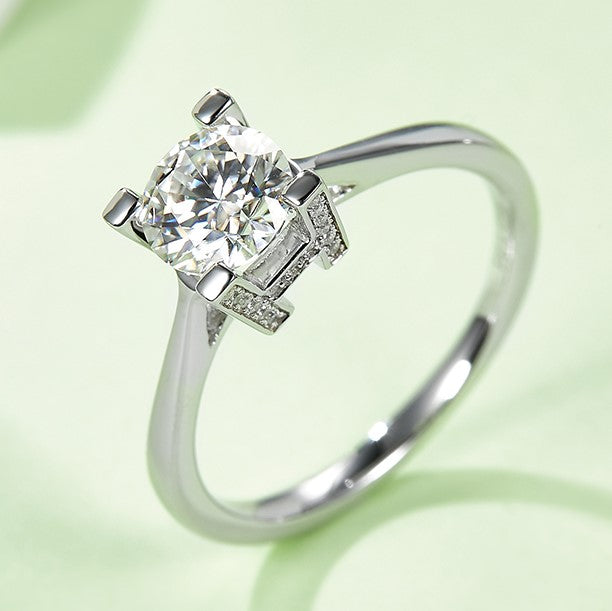 HW Prong 1.0Carat Round Moissanite Engagement Ring