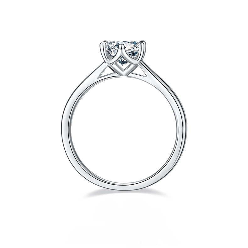 Solitaire 1.0Carat Round Moissanite Engagement Ring